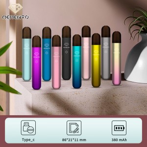 CLSC quattro generazioni di sigarette elettroniche sostituibili